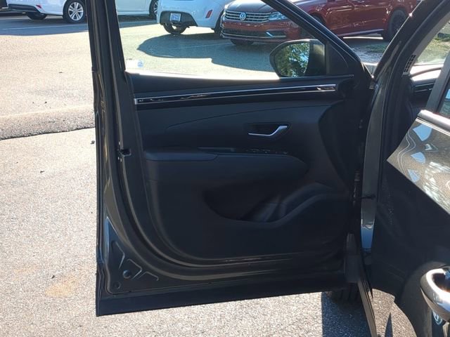 Used 2023 Hyundai Tucson SE image 15