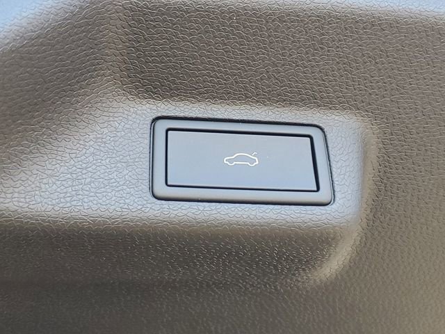New 2025 Volkswagen ID. Buzz Pro S RWD image 11