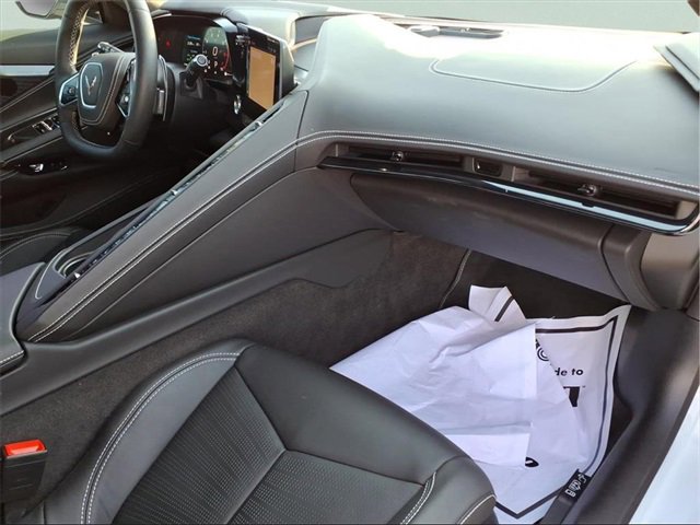 Used 2024 Chevrolet Corvette Stingray Premium Conv w/ Z51 Performance Package image 22