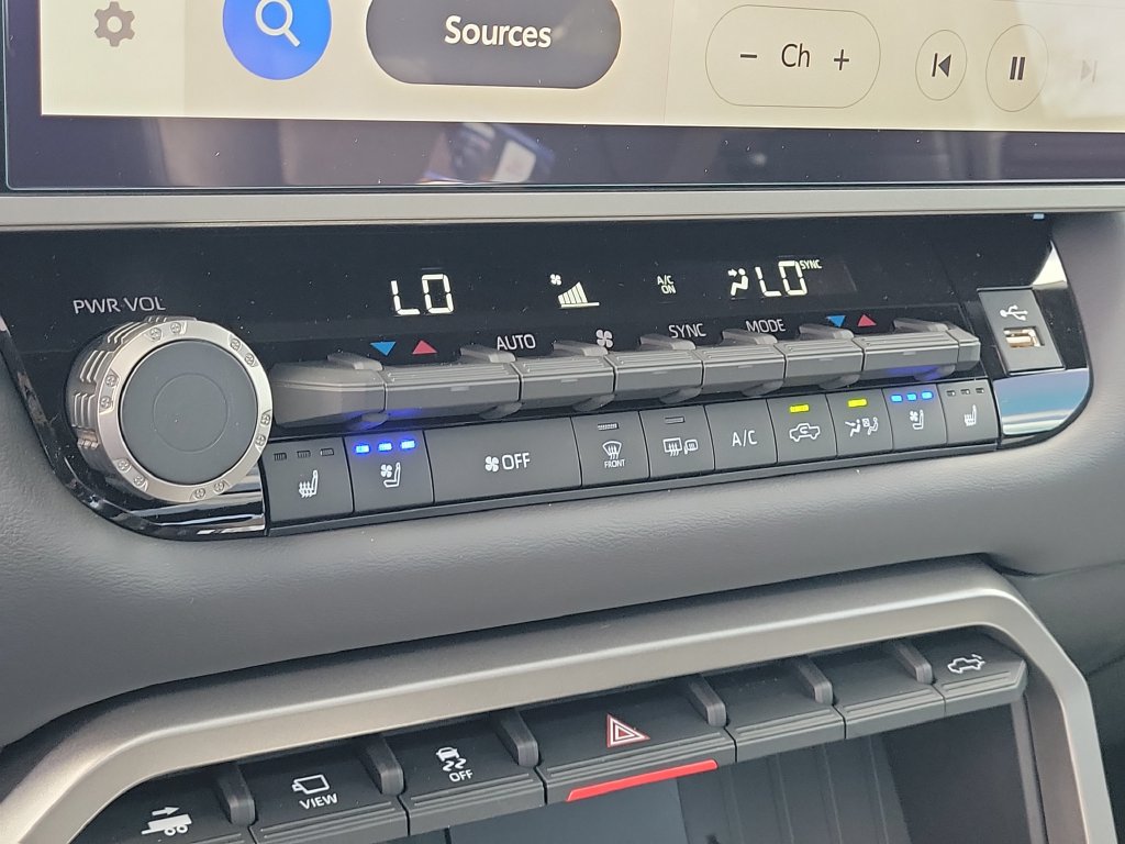 New 2026 Toyota Tundra Platinum AWD/4WD image 16