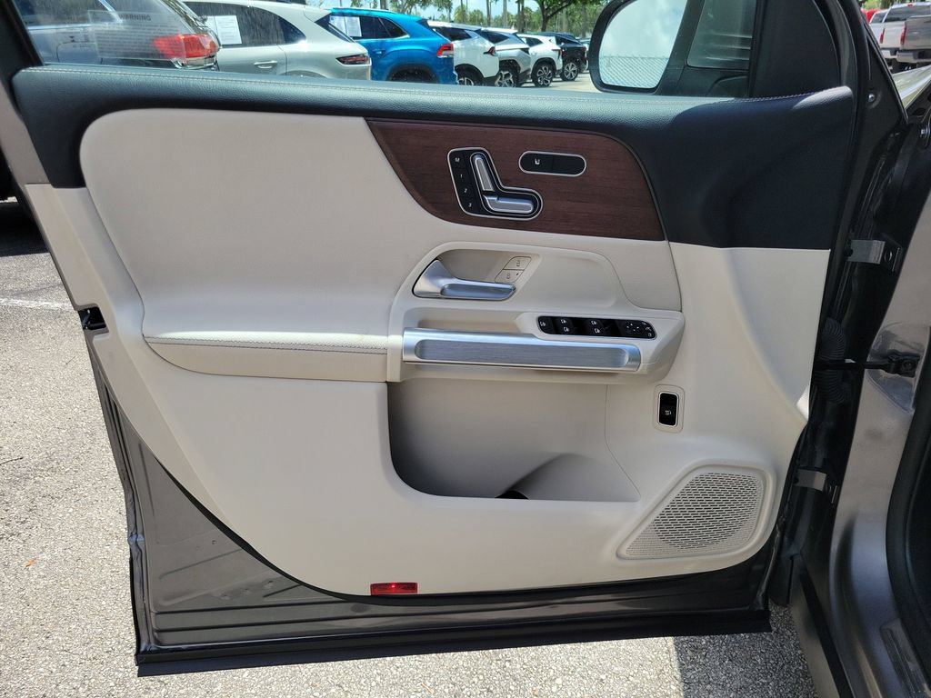 Used 2023 Mercedes-Benz GLB 250 image 17