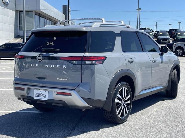 Used 2024 Nissan Pathfinder Platinum FWD image 3