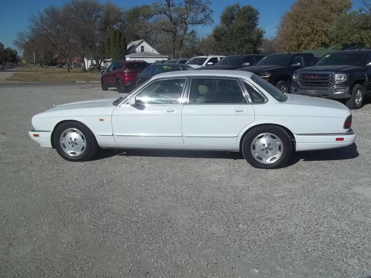 Used 1996 Jaguar XJ6 image 1
