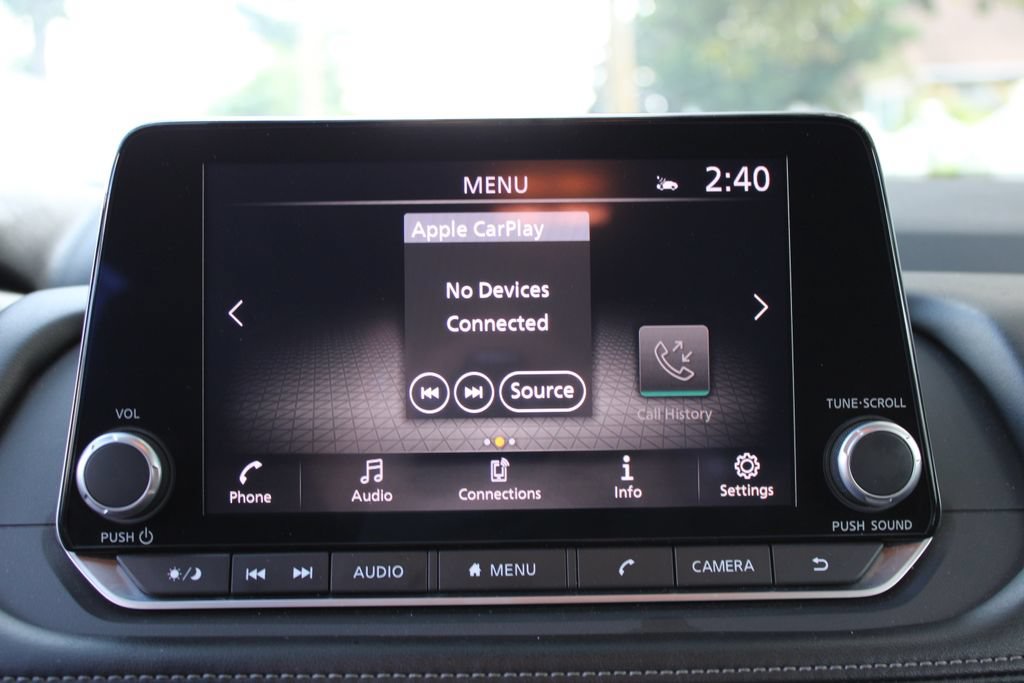 Used 2024 Nissan Rogue SV FWD image 17