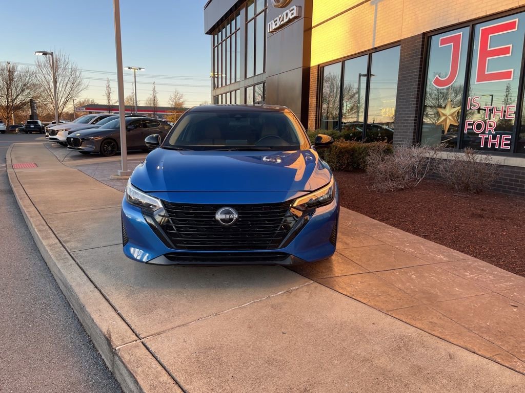 Used 2024 Nissan Sentra SV w/ SV Premium Package image 9