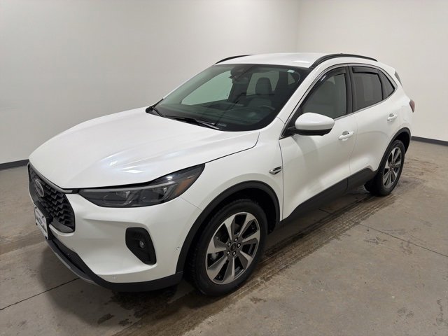 Used 2024 Ford Escape Platinum w/ Premium Technology Package image 7