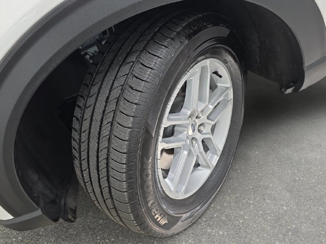 Used 2026 Ford Explorer Active AWD/4WD image 29