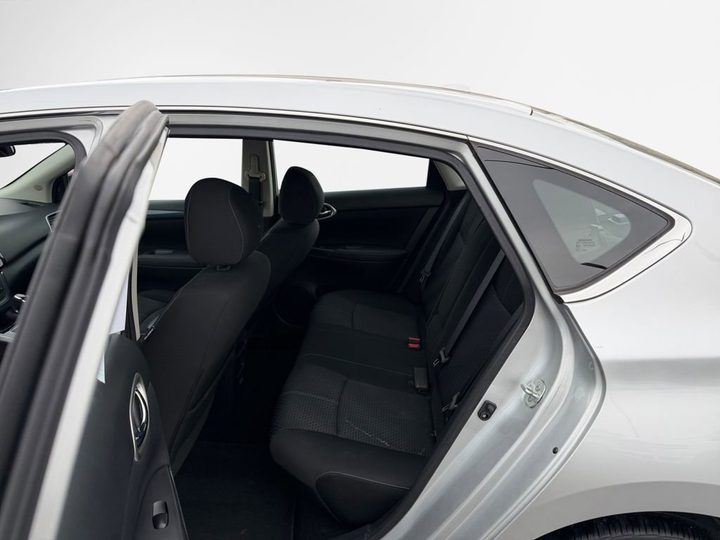 Used 2018 Nissan Sentra SR w/ Technology Package image 24