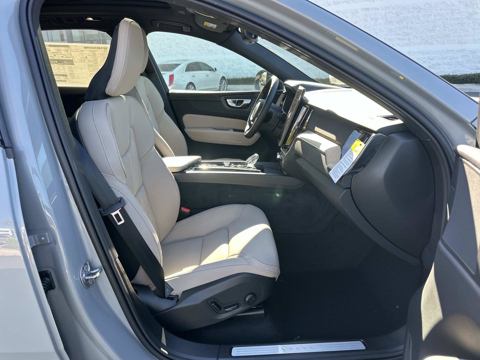 New 2026 Volvo XC60 T8 Plus w/ Climate Package AWD/4WD image 20