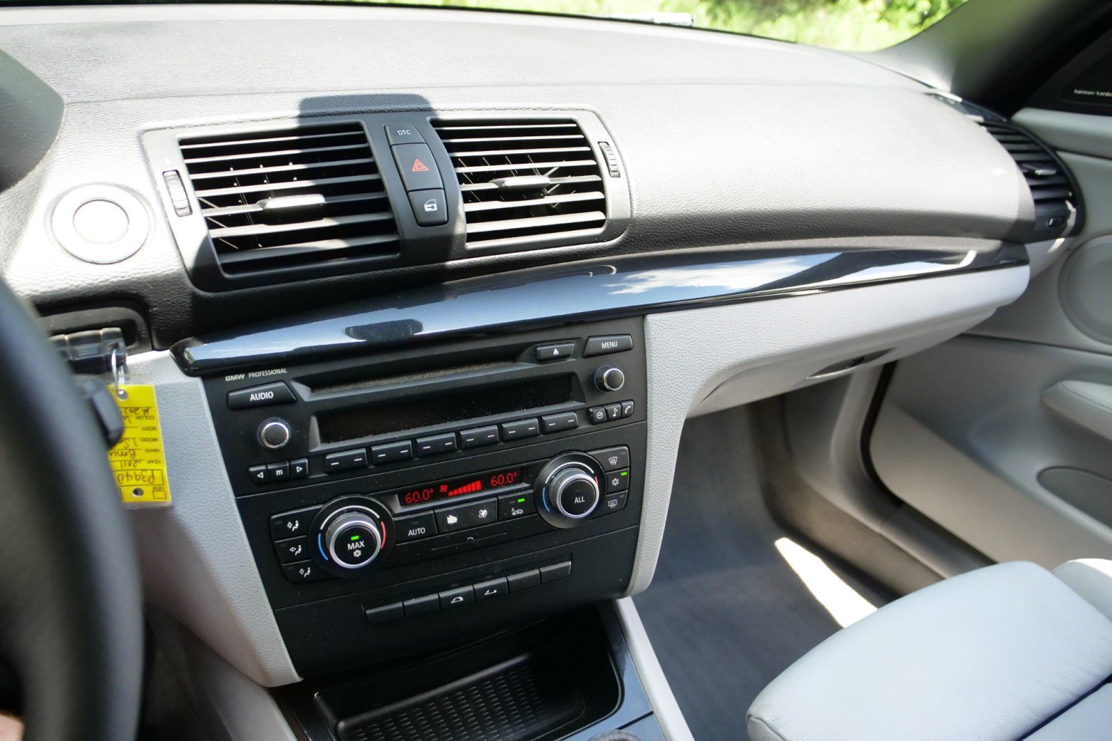 Used 2011 BMW 135i Convertible RWD image 14