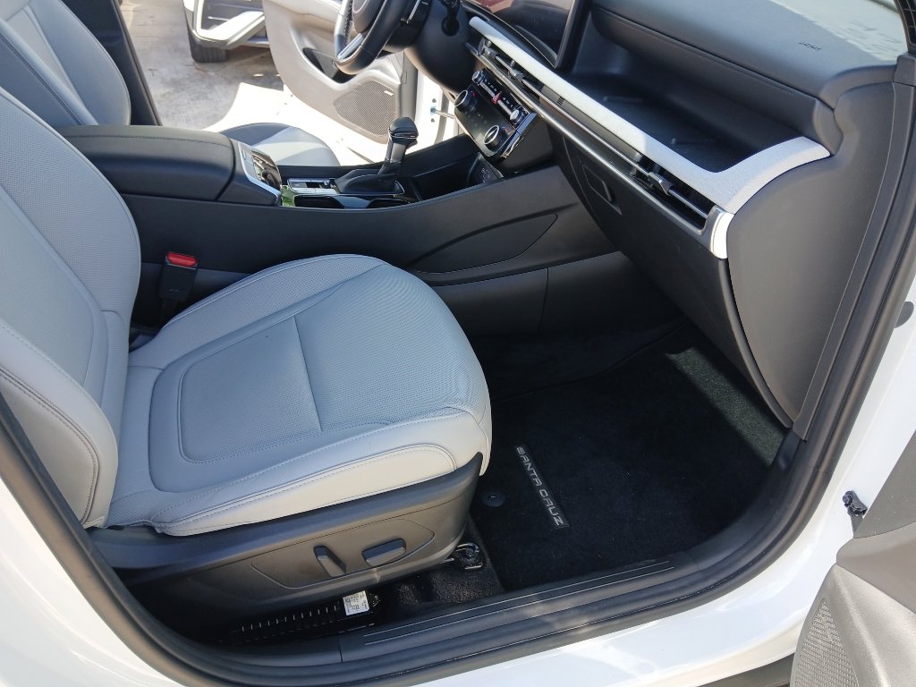 Used 2025 Hyundai Santa Cruz Limited AWD/4WD image 26