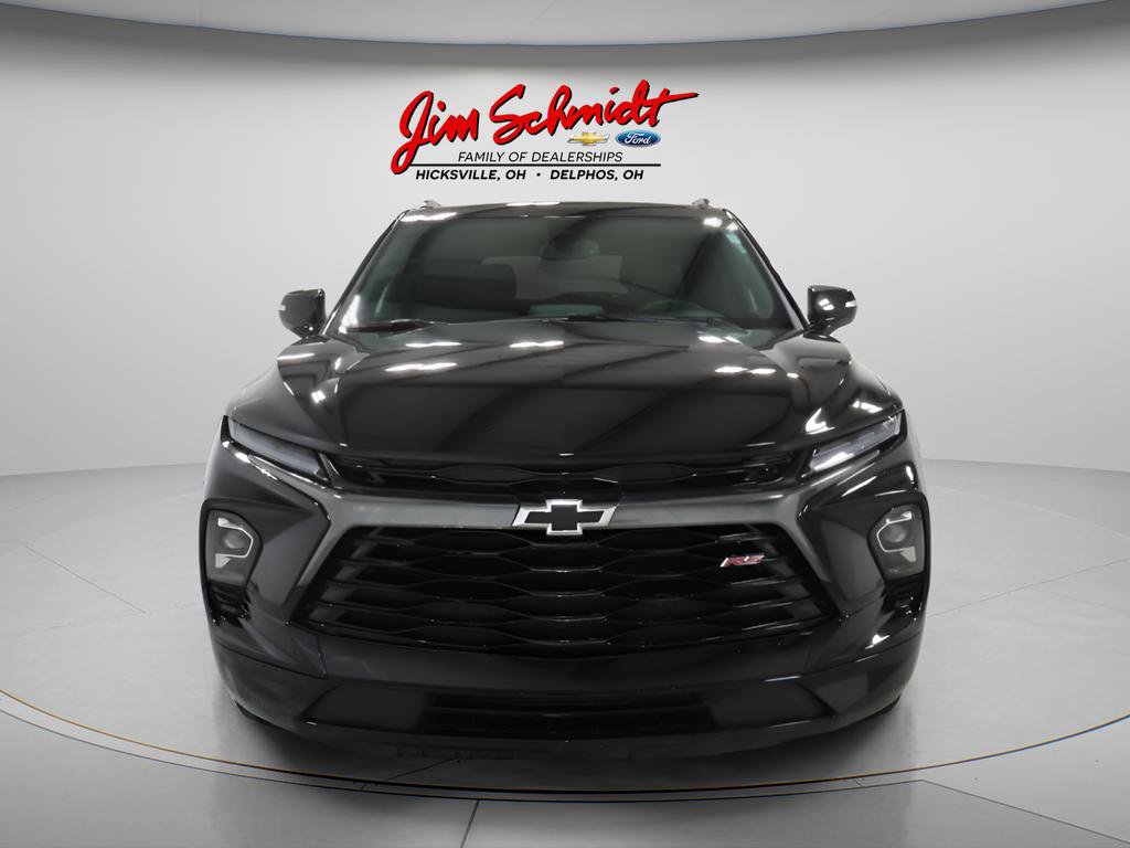 Used 2025 Chevrolet Blazer RS FWD image 3