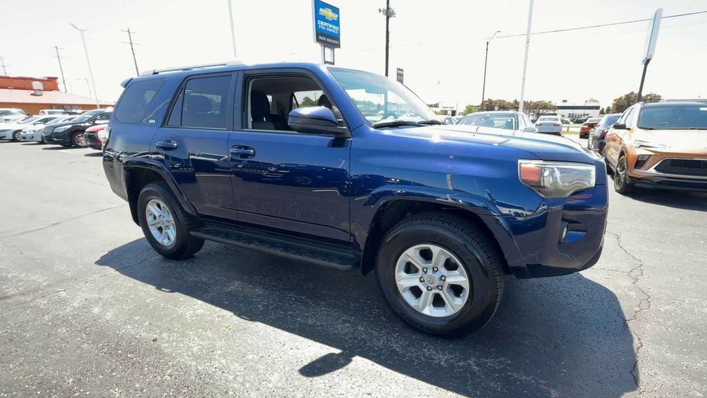 Used 2016 Toyota 4Runner SR5 AWD/4WD image 2