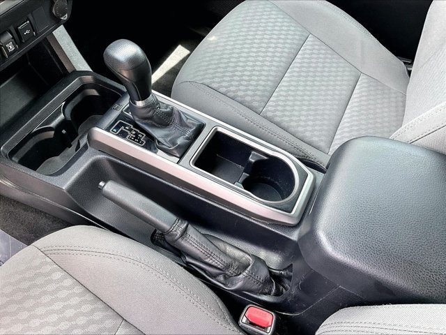 Used 2020 Toyota Tacoma SR5 RWD image 15