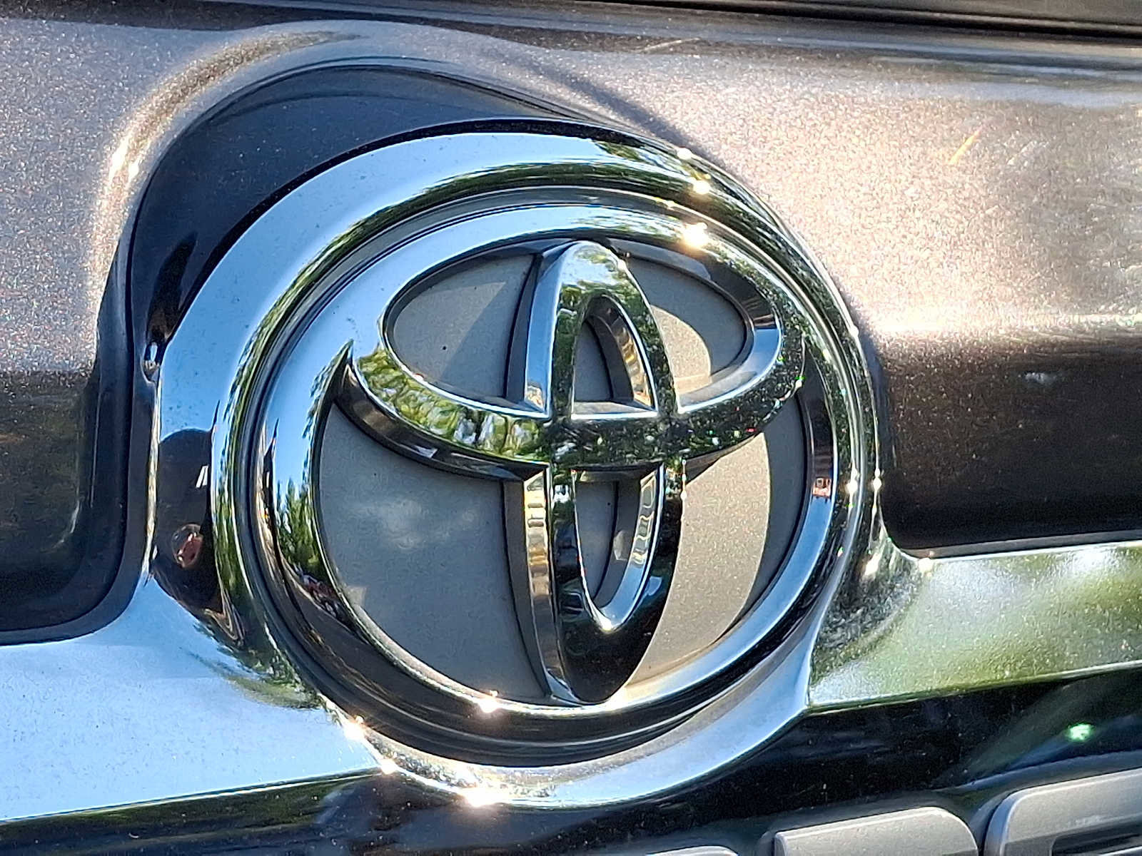 Used 2012 Toyota 4Runner Limited image 28