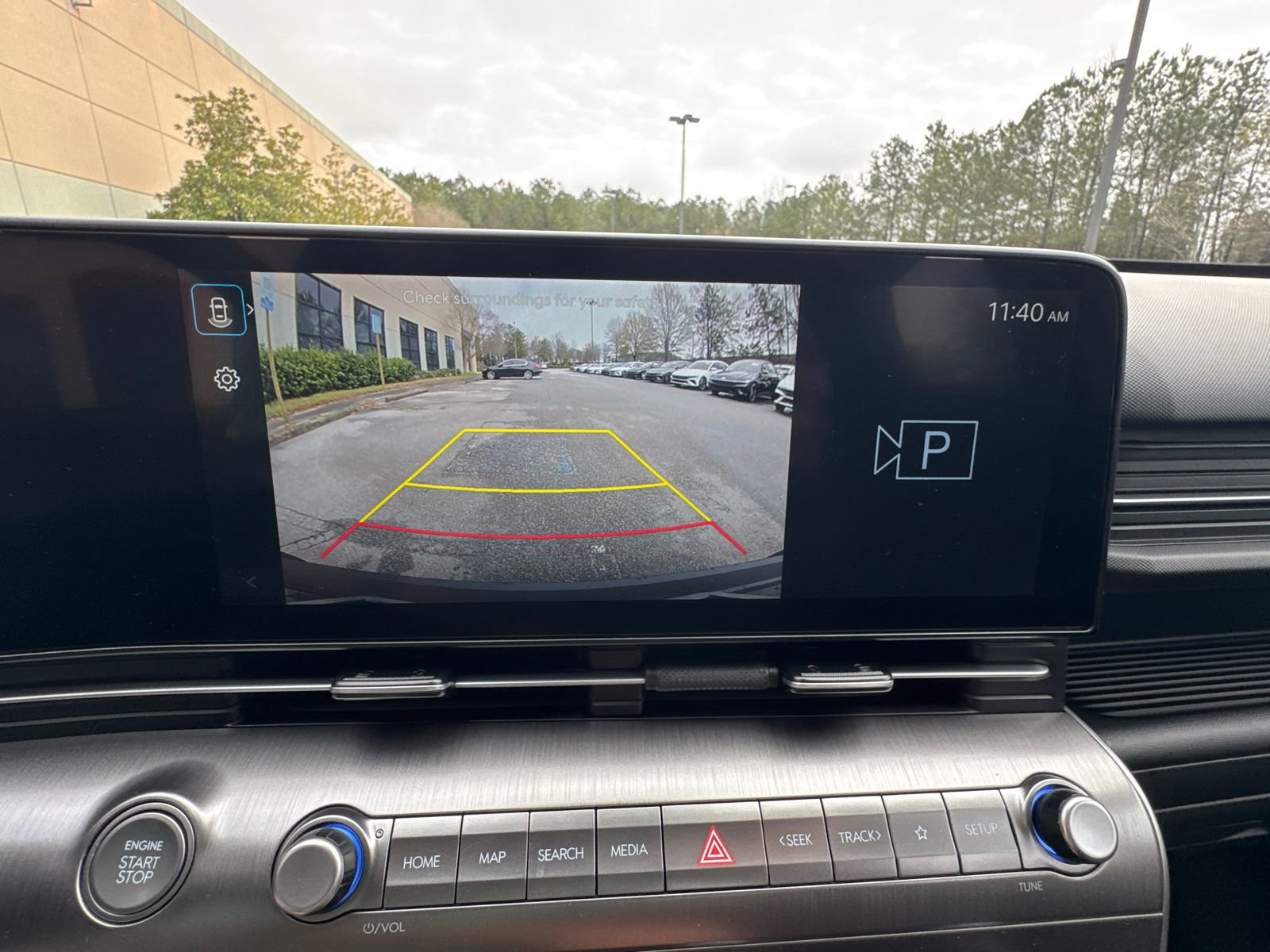 Used 2025 Hyundai Kona SE image 29