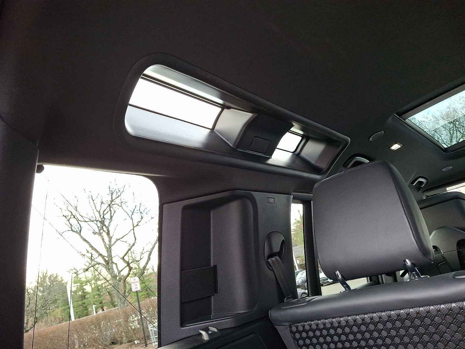 Used 2021 Land Rover Defender 110 X-Dynamic HSE image 26