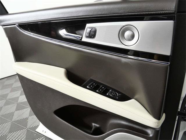 Used 2021 Lincoln Nautilus Black Label w/ Class II Trailer Tow Package image 23