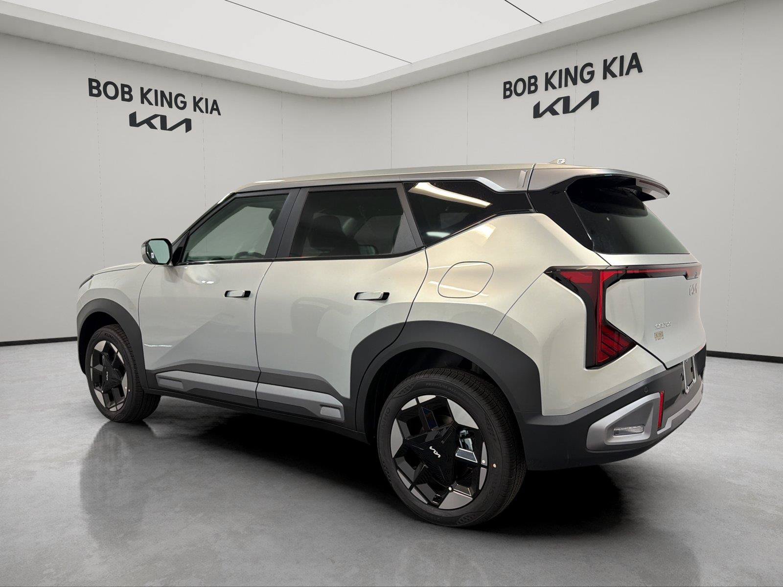 New 2027 Kia Seltos S AWD/4WD image 3