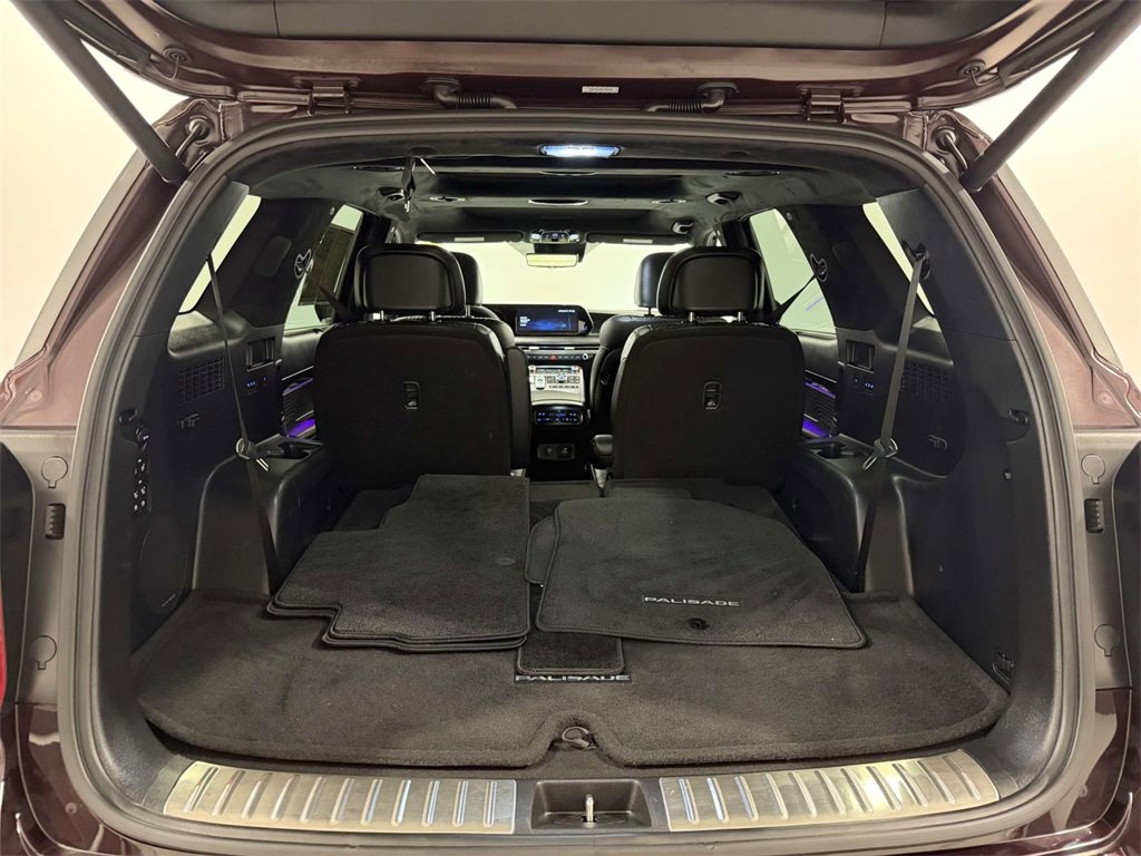 Used 2024 Hyundai Palisade Calligraphy image 11
