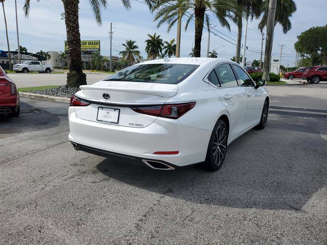 Used 2025 Lexus ES 350 w/ Premium Package FWD image 5