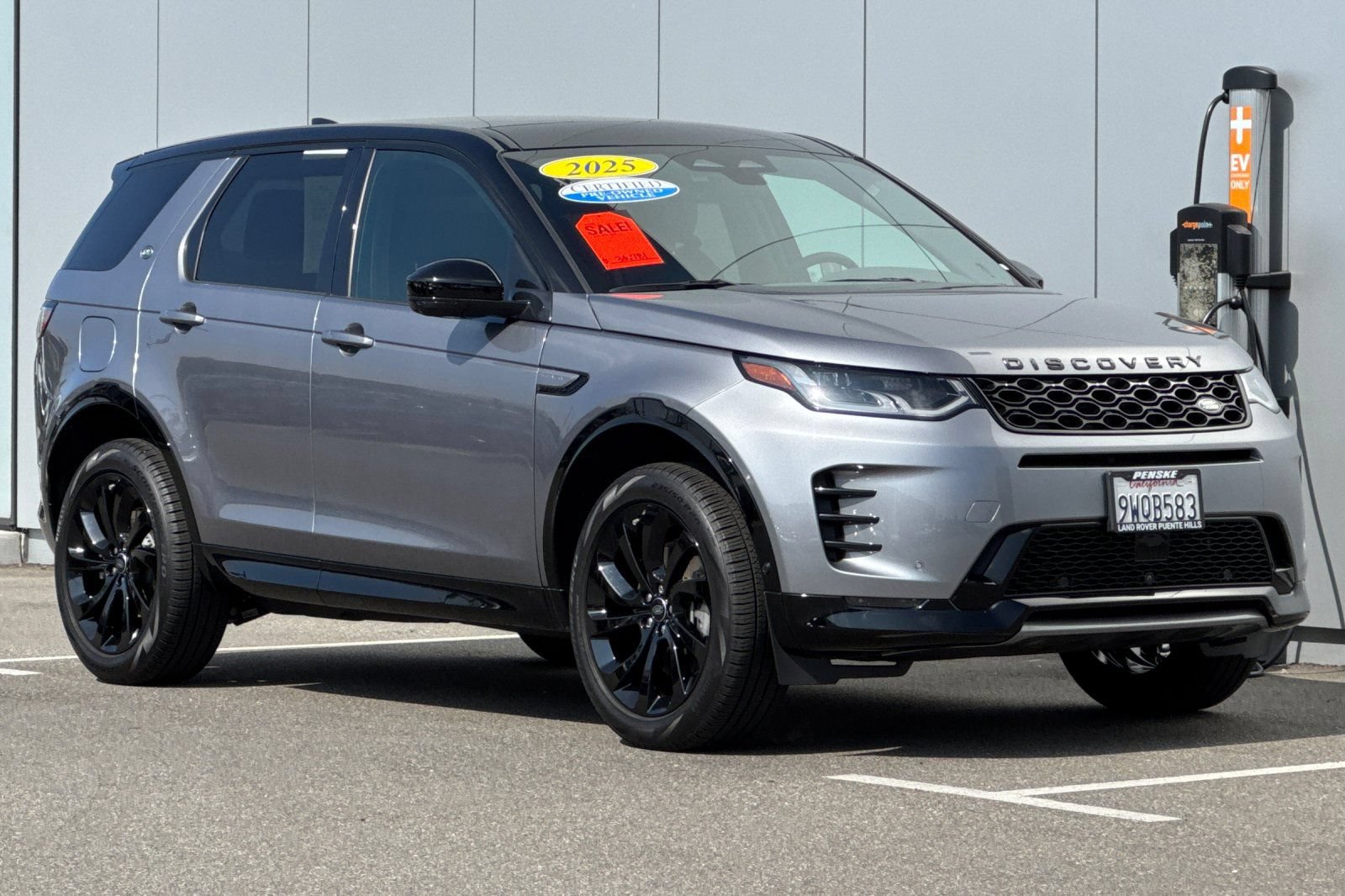 Certified 2025 Land Rover Discovery Sport Dynamic SE AWD/4WD image 7