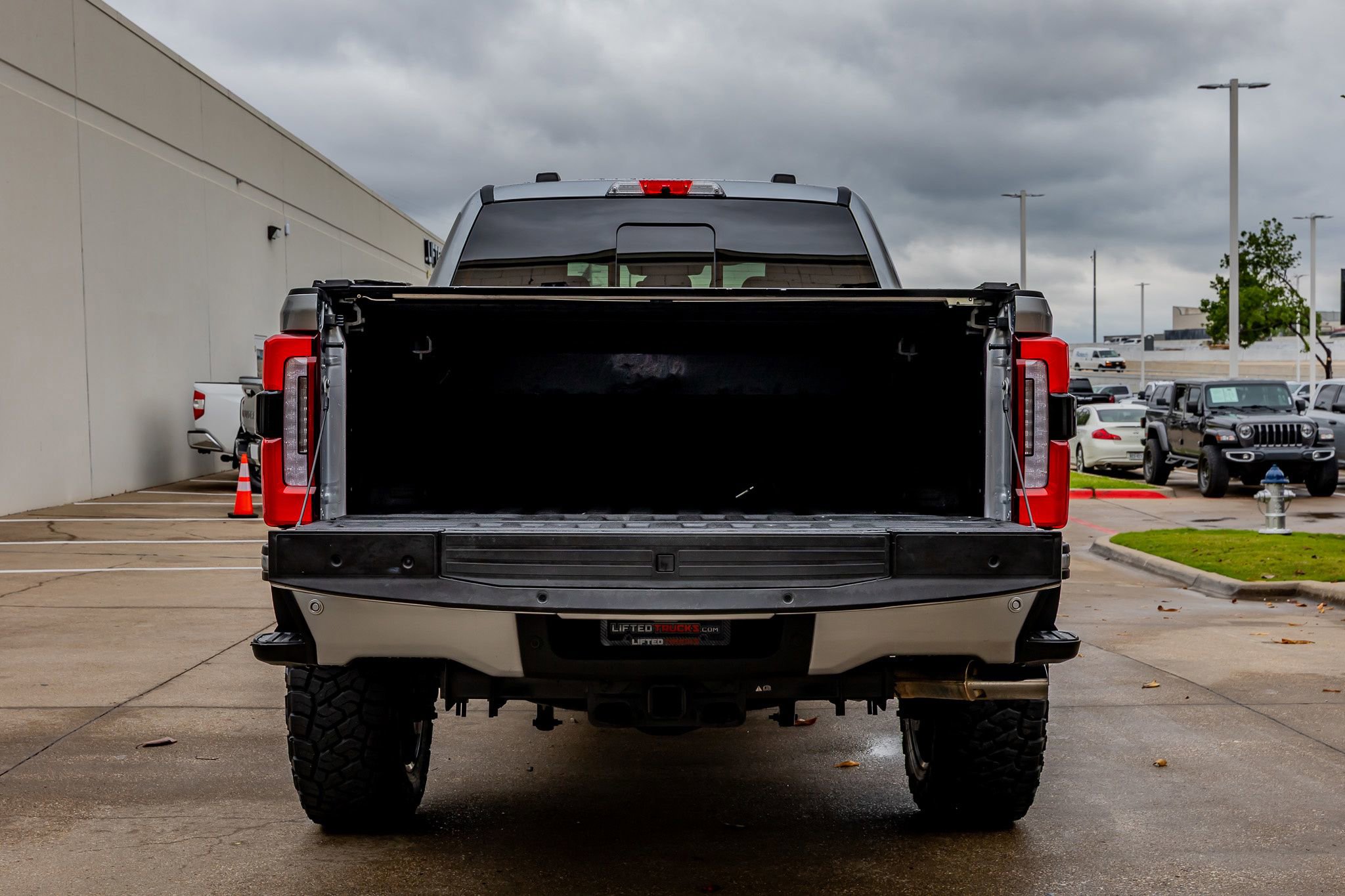 Used 2024 Ford F250 Limited w/ FX4 Off-Road Package AWD/4WD image 9