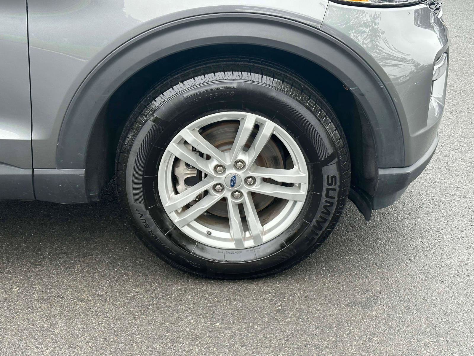 Used 2023 Ford Explorer XLT w/ Equipment Group 202A image 9