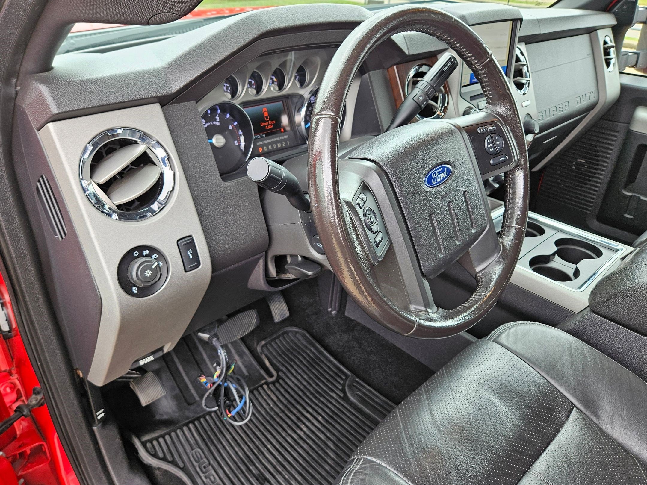 Used 2016 Ford F250 Lariat w/ Lariat Interior Package AWD/4WD image 13