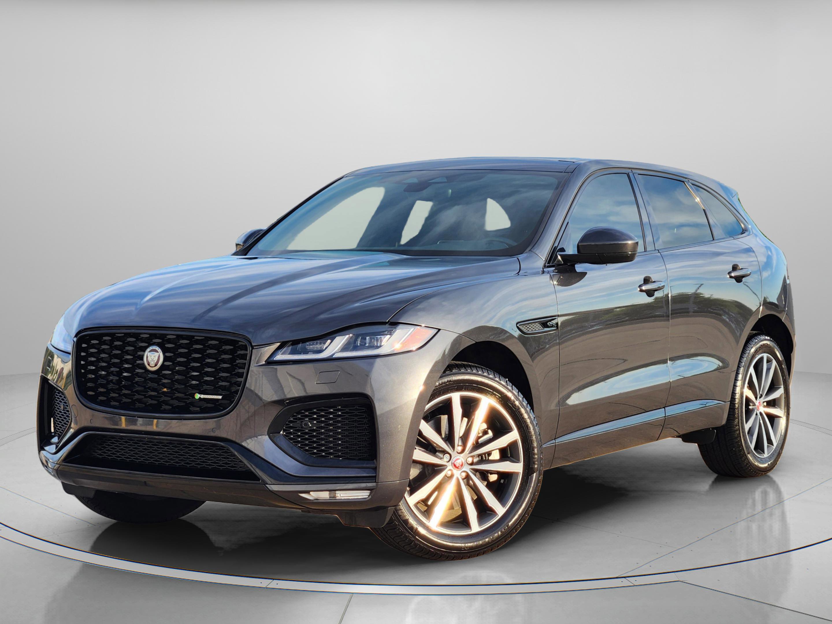 Certified 2023 Jaguar F-PACE R-Dynamic S AWD/4WD image 1