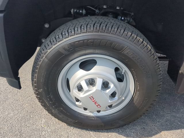 New 2025 GMC Sierra 3500 Pro w/ Convenience Package AWD/4WD image 10