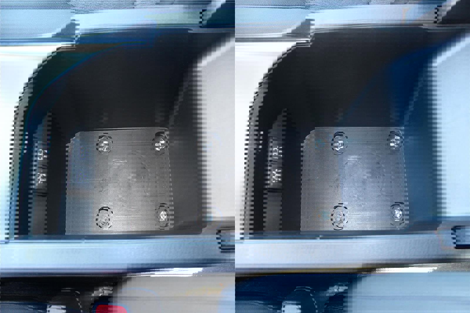 Used 2020 Toyota Camry LE image 36