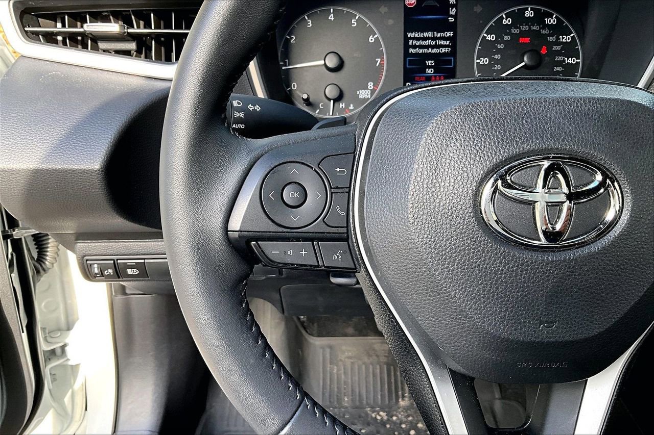 Used 2025 Toyota Corolla SE image 10