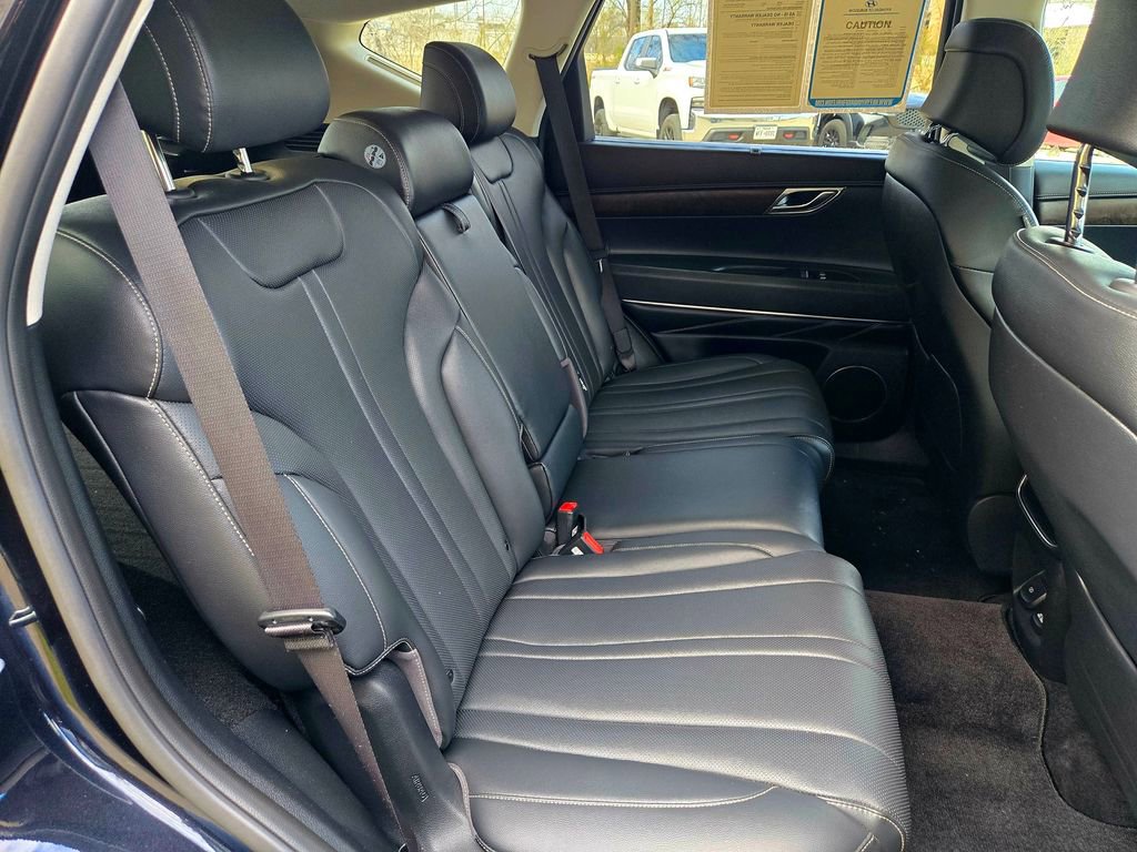 Used 2022 Genesis GV80 3.5T w/ Cargo Package image 28