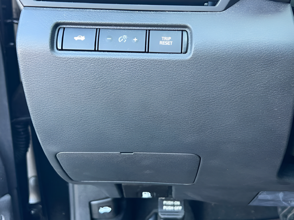 Used 2022 Nissan Altima 2.0 SR FWD image 23