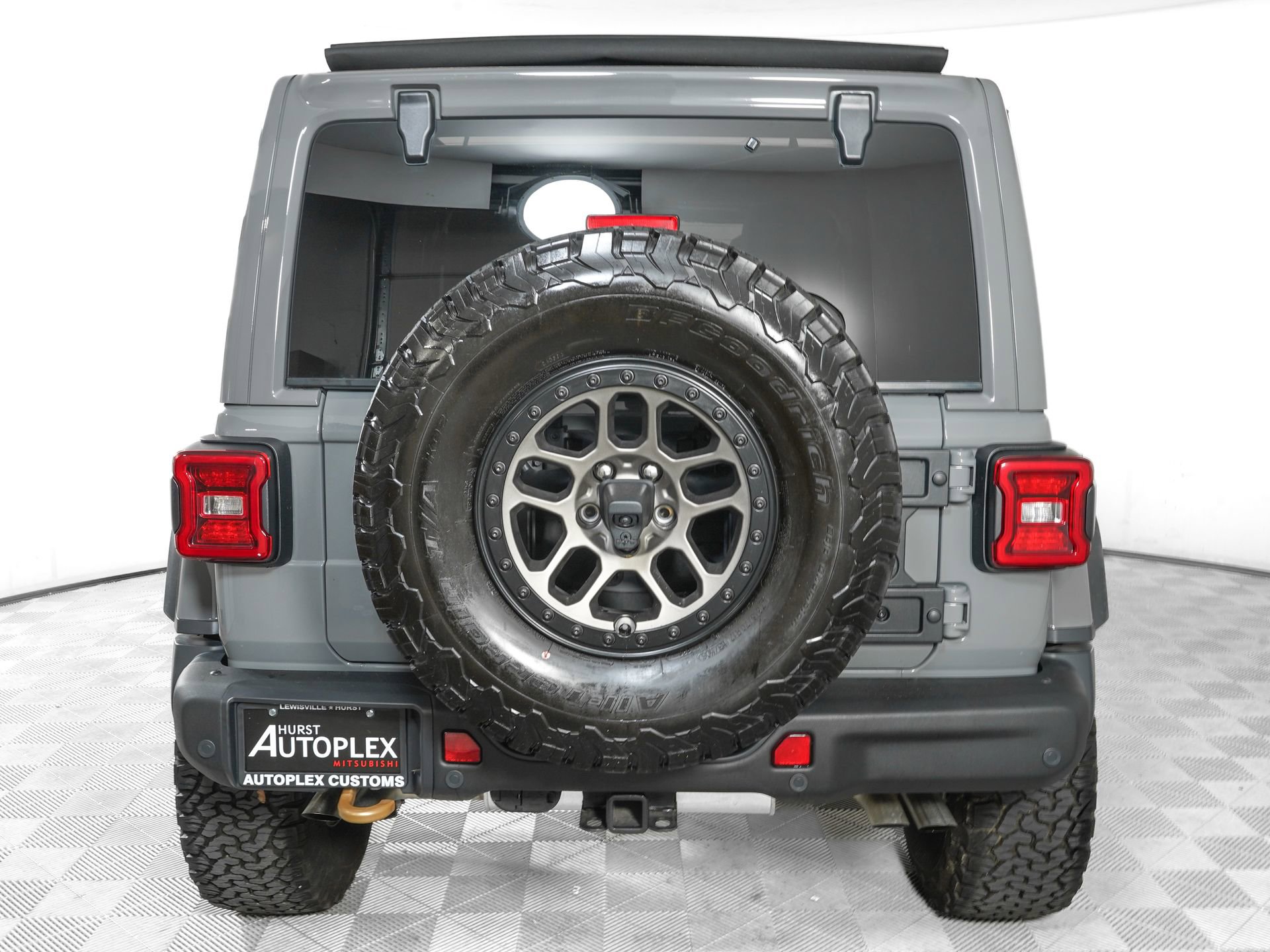 Used 2023 Jeep Wrangler Unlimited Rubicon 392 w/ Xtreme Recon 35" Tire Package AWD/4WD image 6