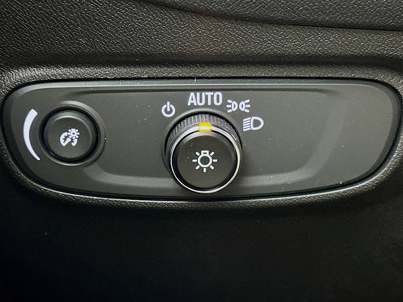 Used 2023 Chevrolet Equinox LS w/ LS Convenience Package image 10