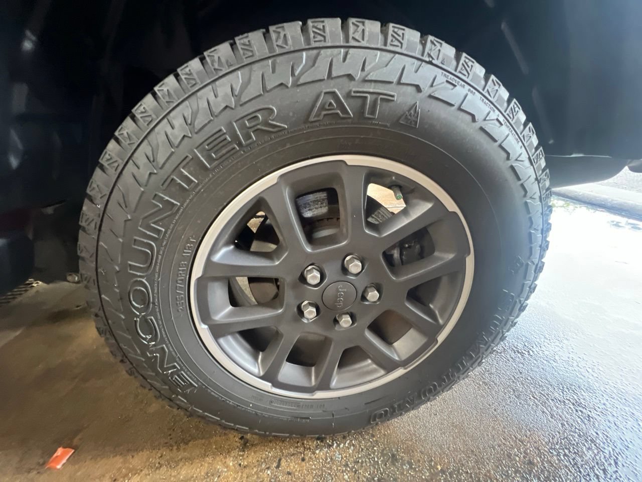 Used 2021 Jeep Gladiator Overland AWD/4WD image 12