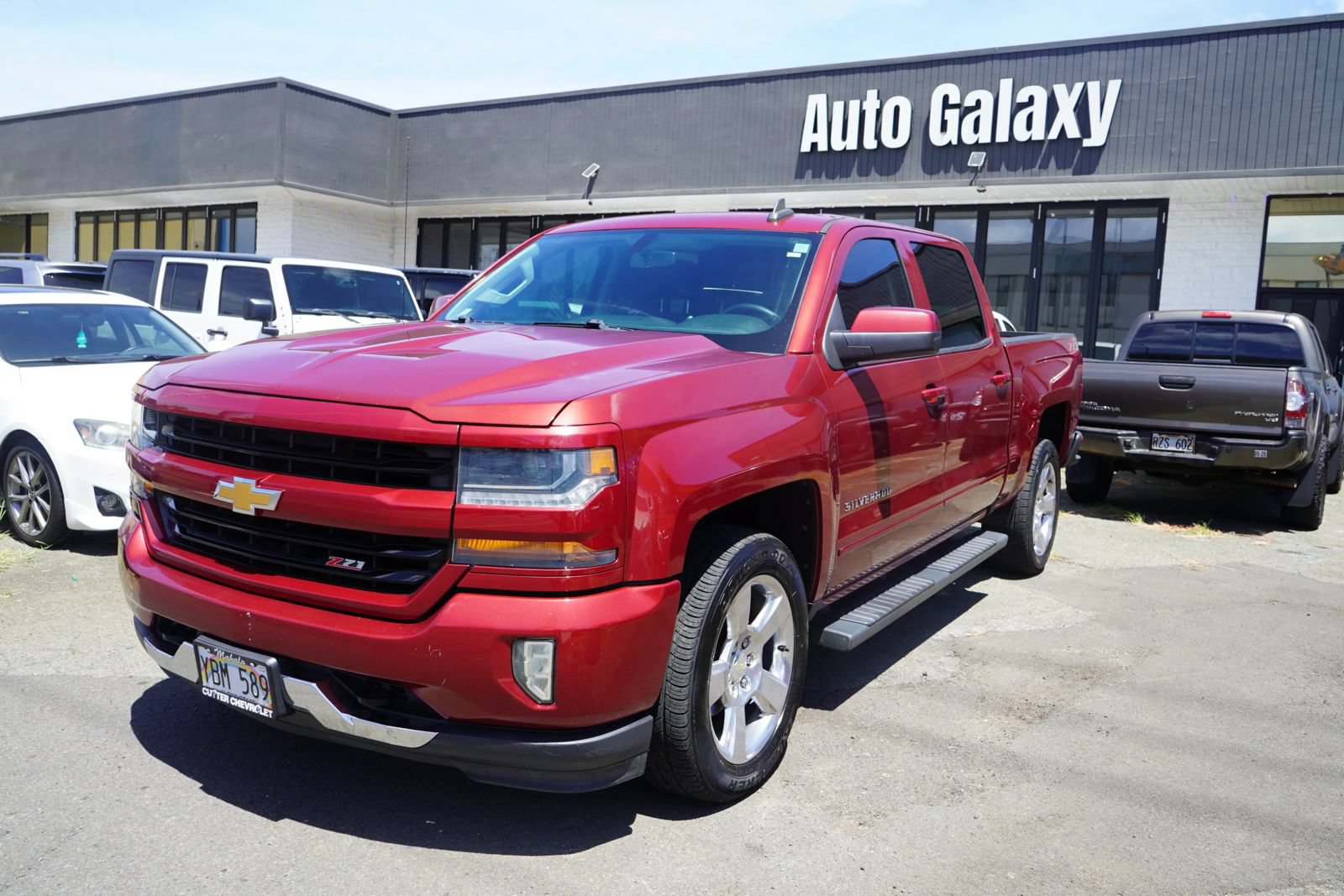Used 2018 Chevrolet Silverado 1500 LT w/ All Star Edition AWD/4WD image 4