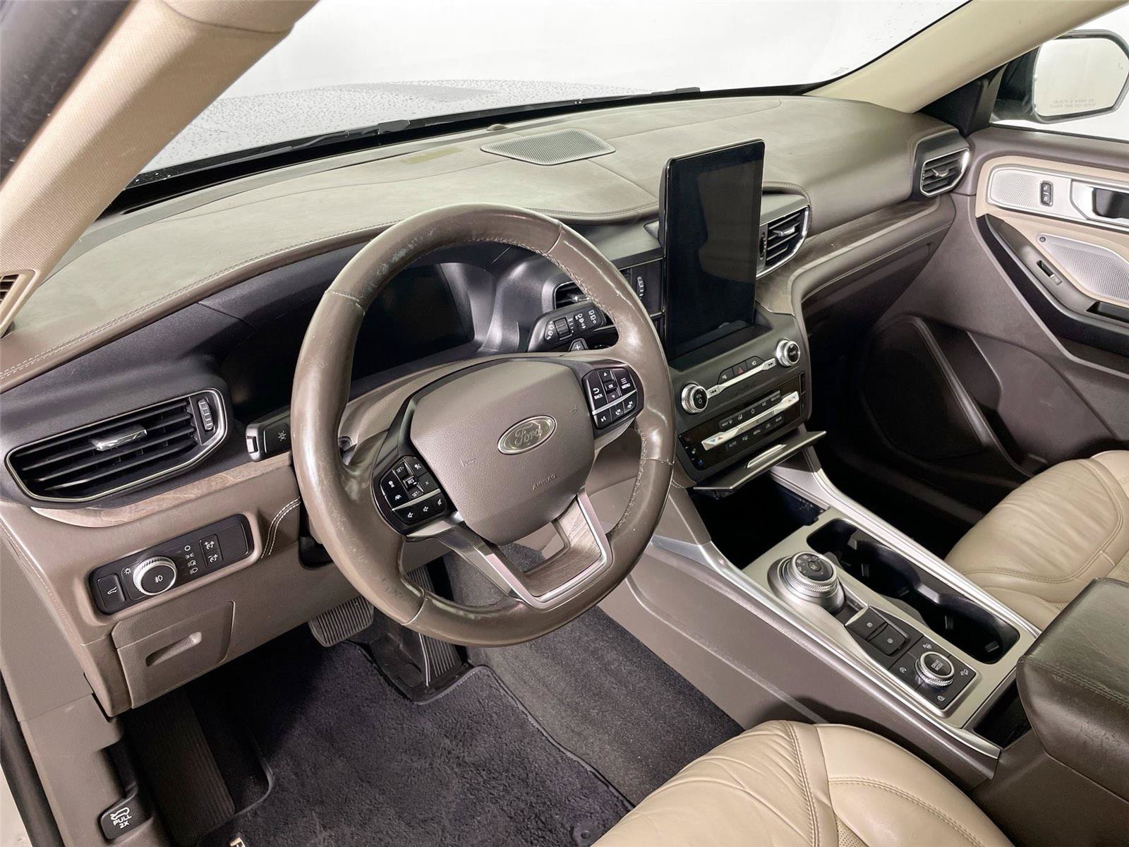 Used 2020 Ford Explorer Platinum w/ Premium Technology Package AWD/4WD image 25