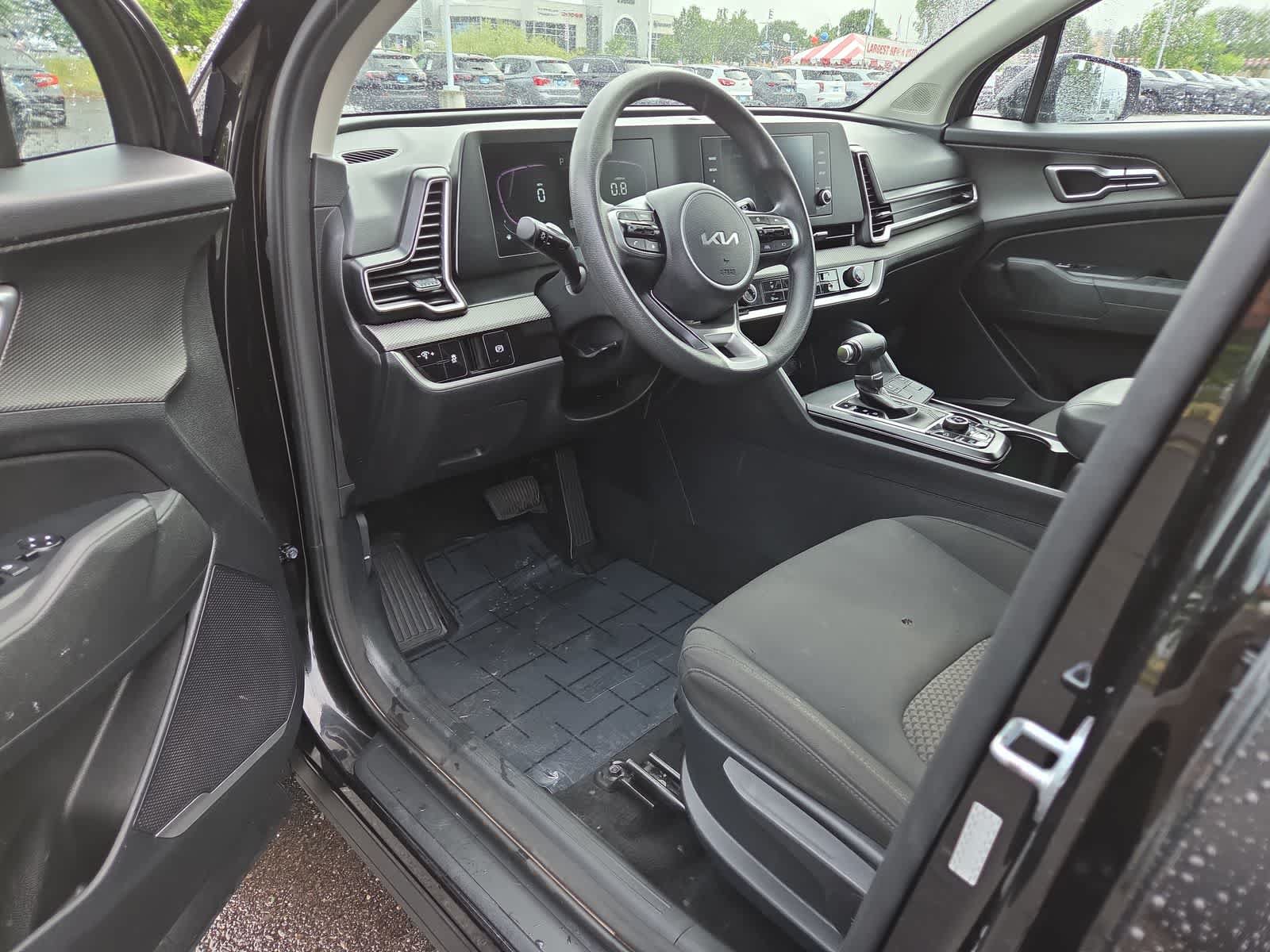 Used 2023 Kia Sportage LX AWD/4WD image 10