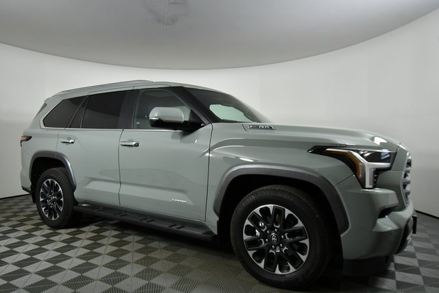 Used 2025 Toyota Sequoia Limited image 9