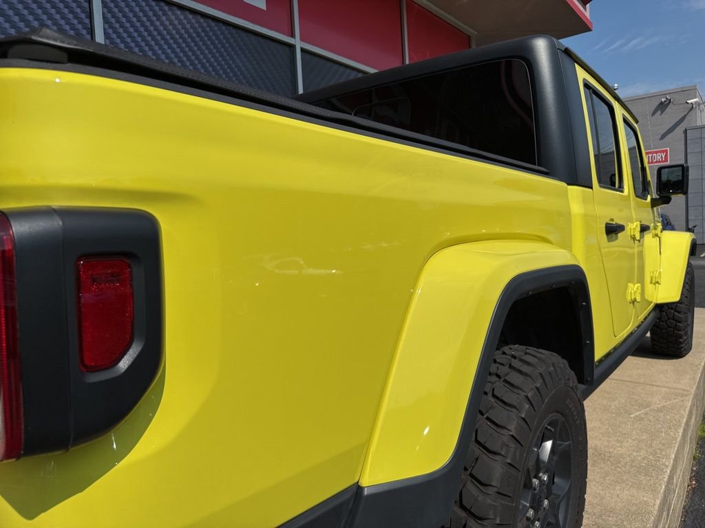 Used 2023 Jeep Gladiator Willys image 6