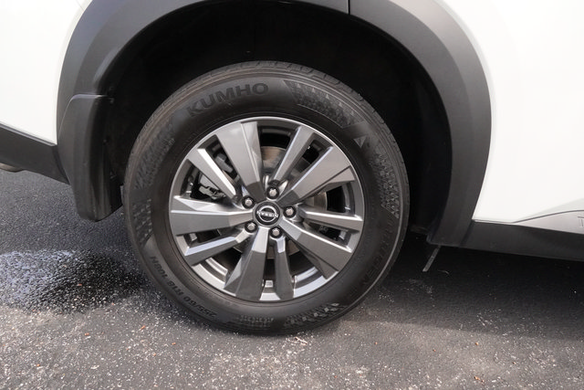 Used 2024 Nissan Pathfinder SV FWD image 34