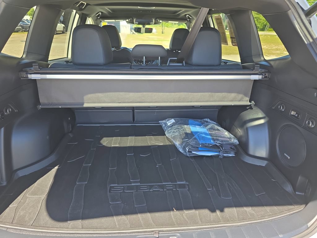 Certified 2025 Subaru Forester Wilderness w/ Convenience Package AWD/4WD image 11