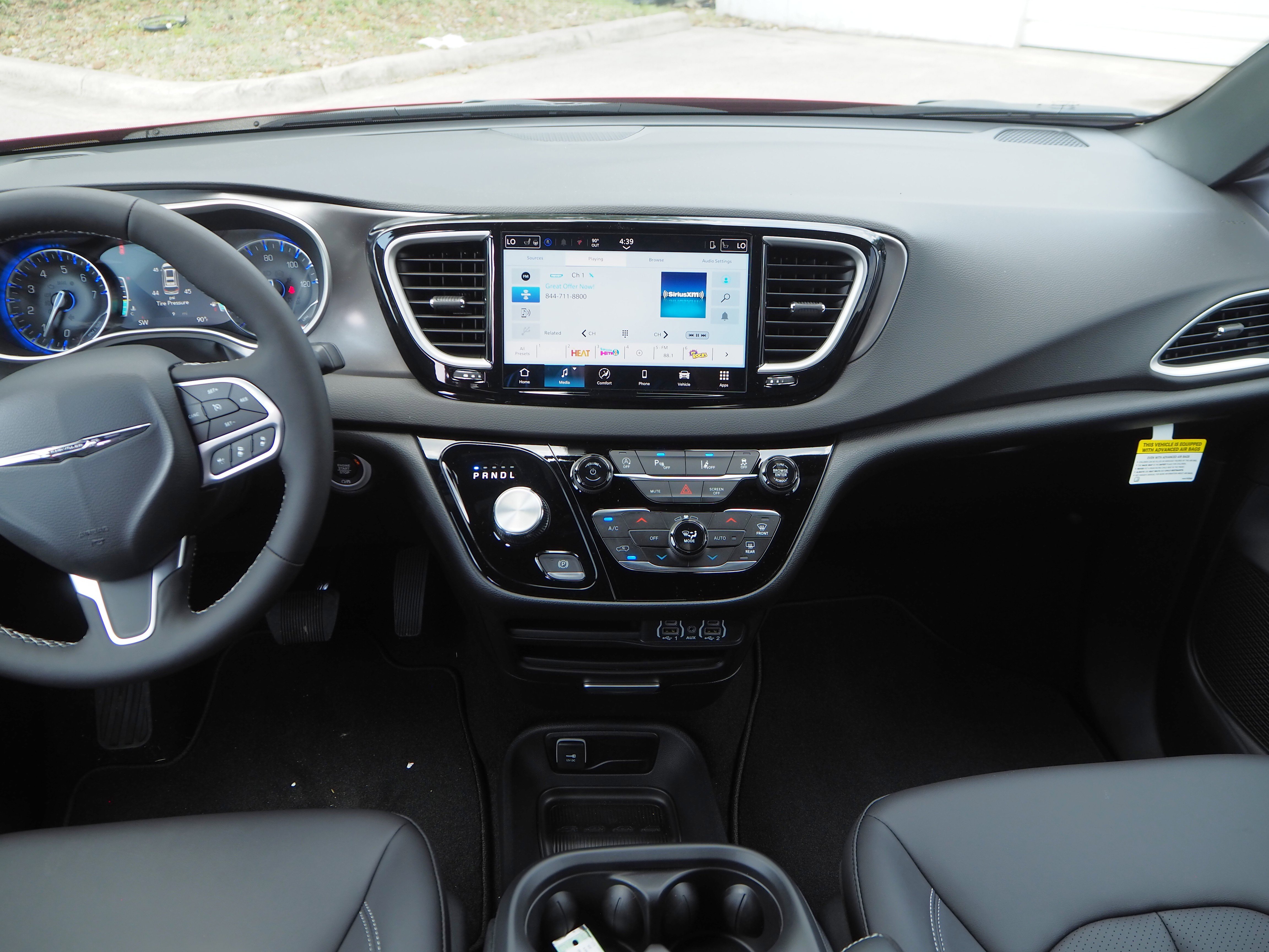 New 2025 Chrysler Voyager LX image 17