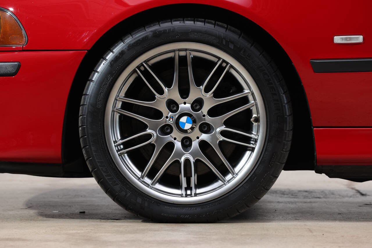 Used 2003 BMW M5 image 43