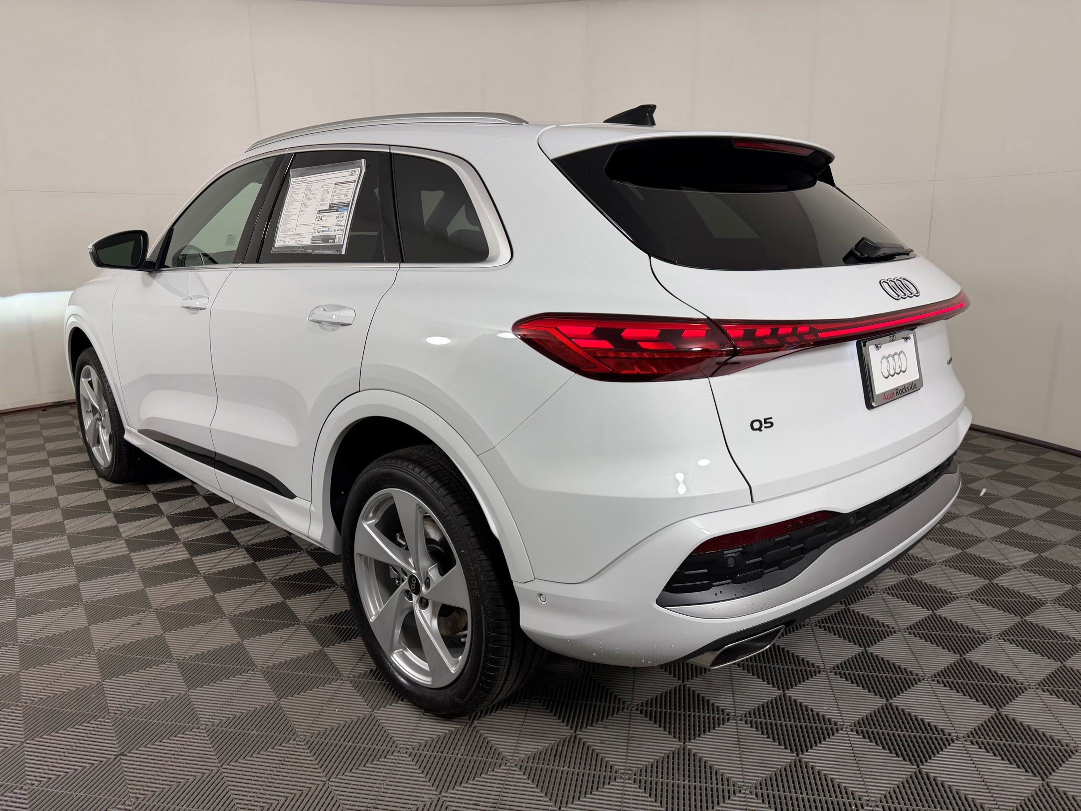 New 2026 Audi Q5 Premium AWD/4WD image 3