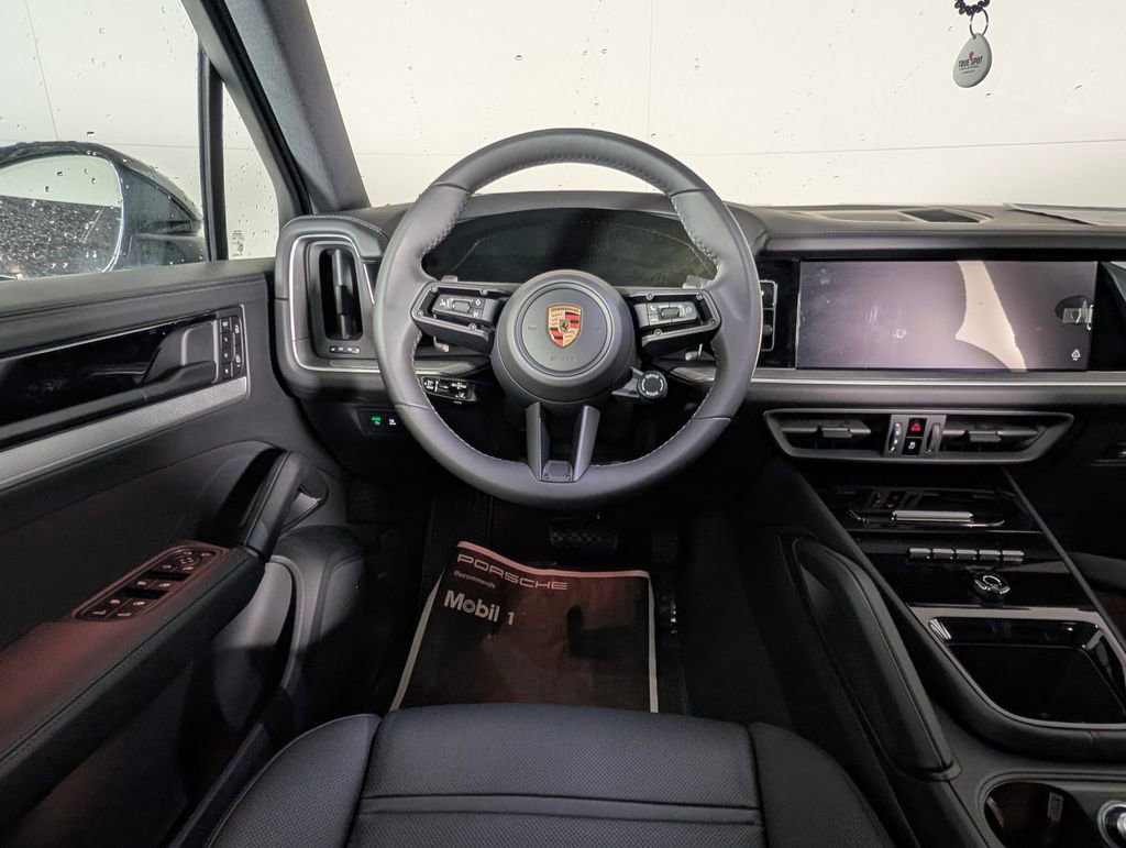 New 2026 Porsche Cayenne image 21