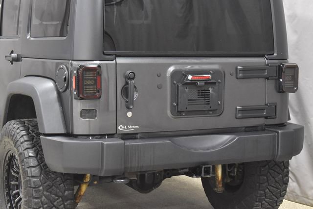 Used 2018 Jeep Wrangler Unlimited Sport S image 9